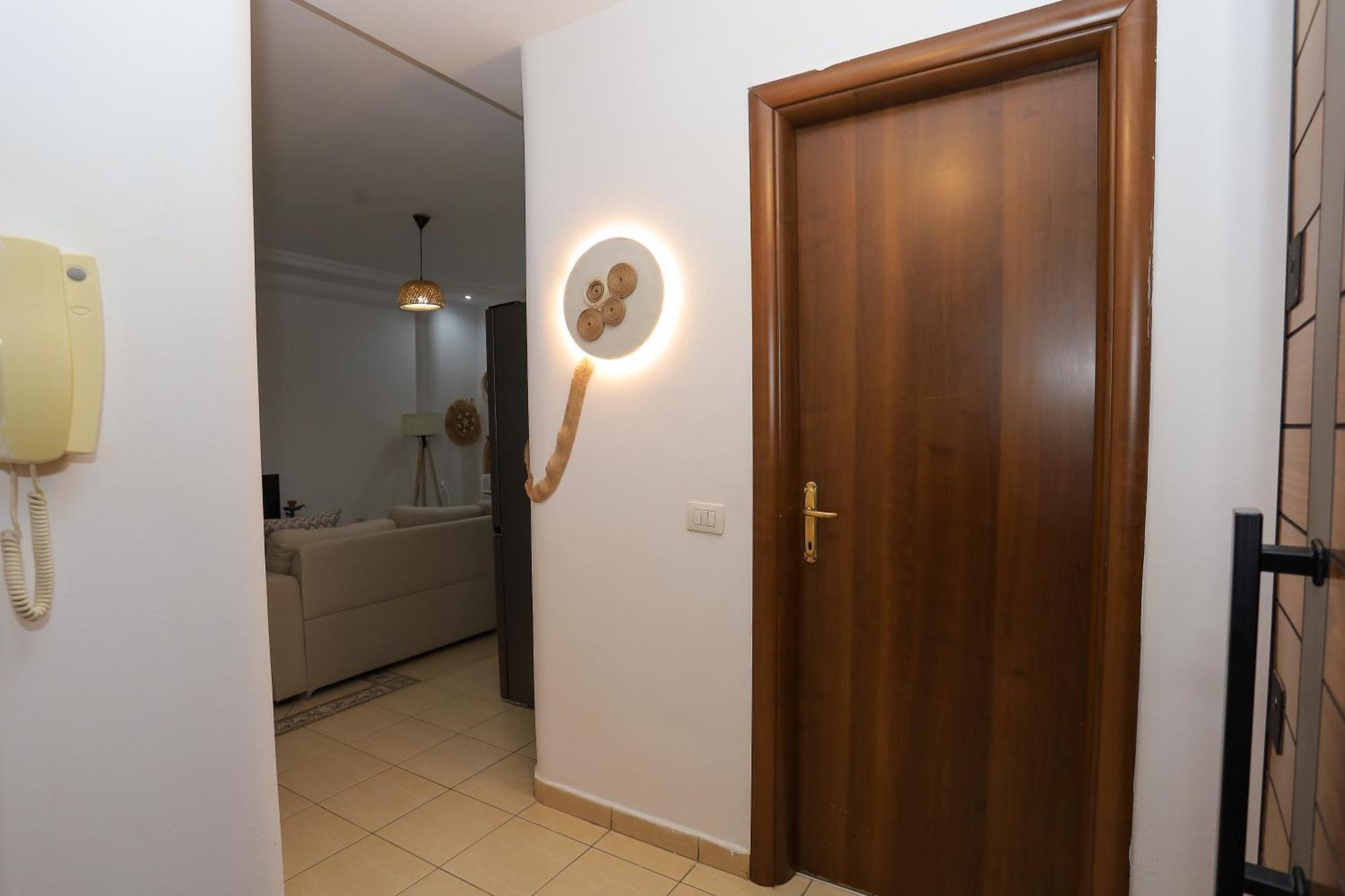 New Bazar Selvia Apartment ティラナ エクステリア 写真