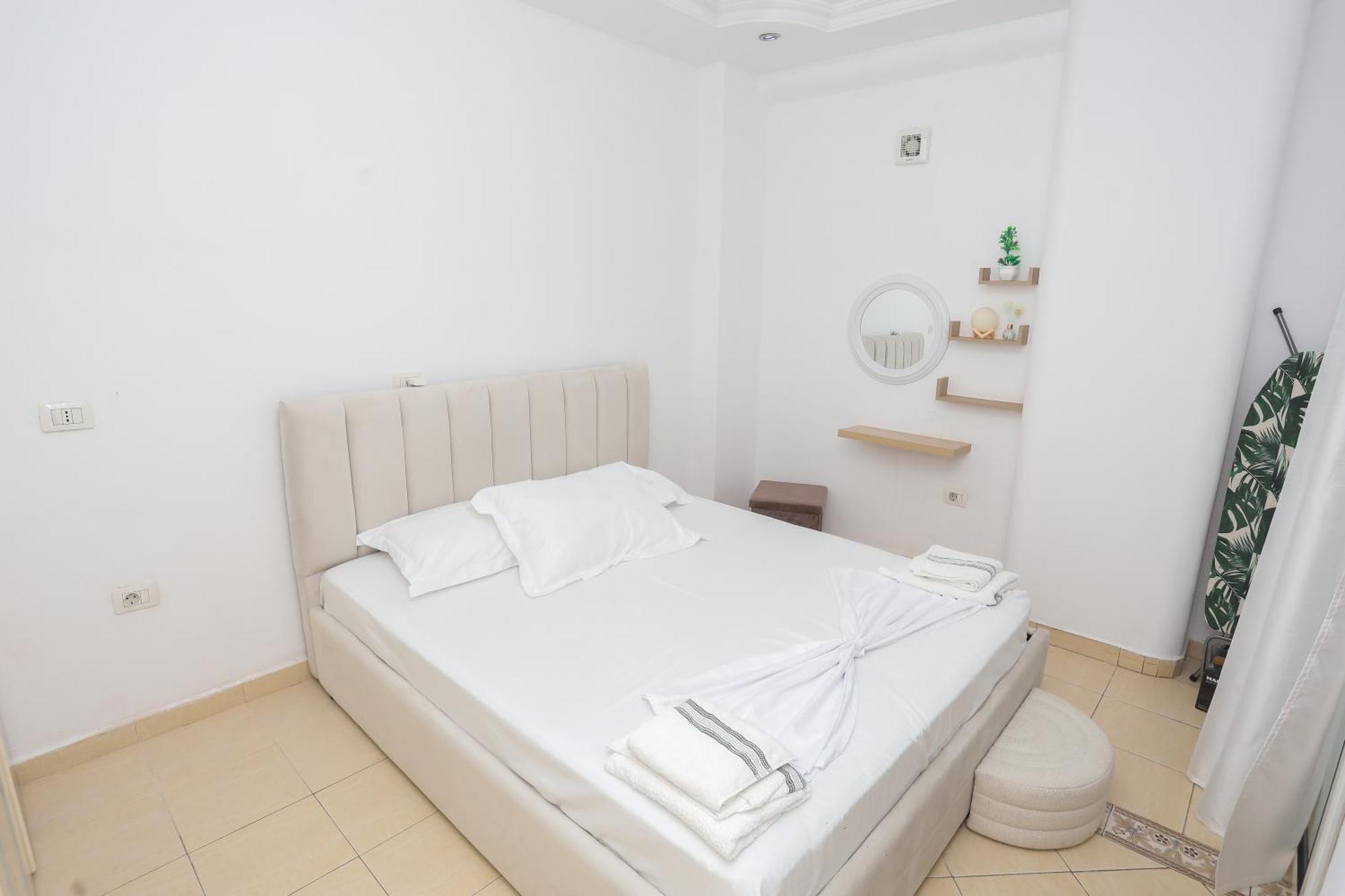 New Bazar Selvia Apartment ティラナ エクステリア 写真
